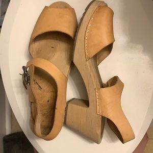 Tan Lottas sandals clogs
